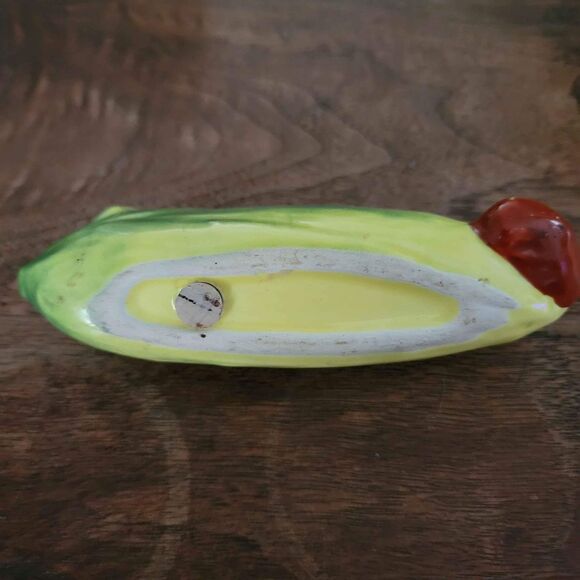 One Vintage Corn Salt or Pepper Shaker - Picture 3 of 3